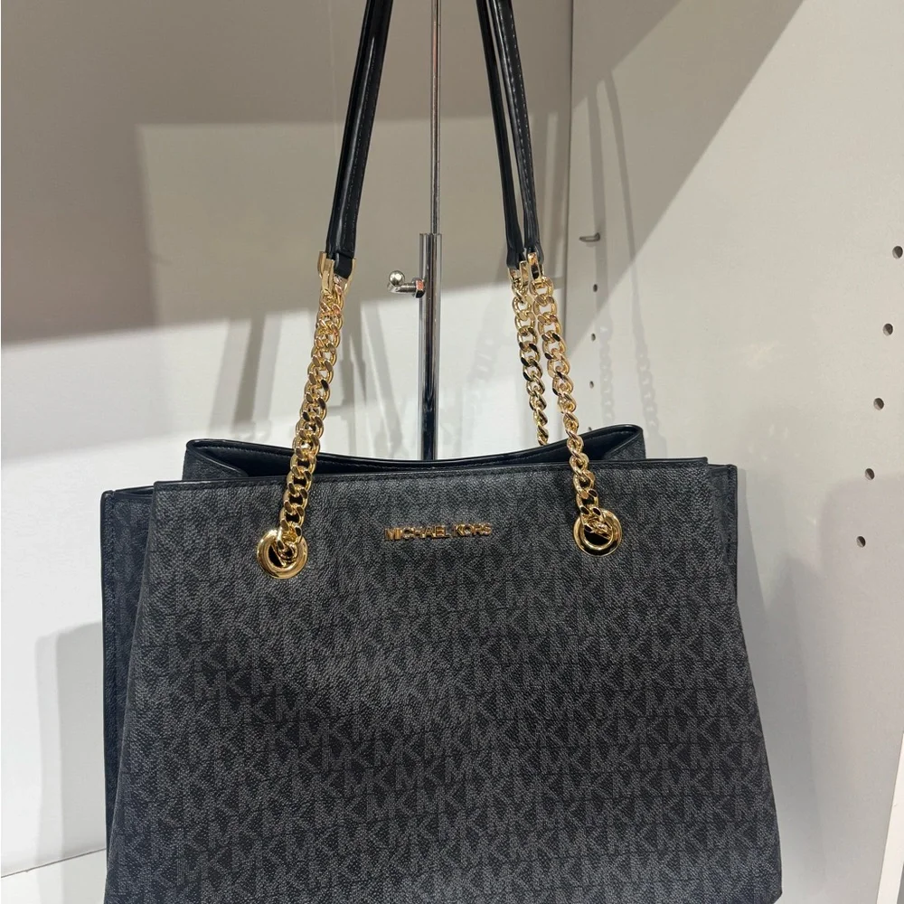 Michael Kors Black Shoulder Bag with Gold Accents - Picture 2 of 5